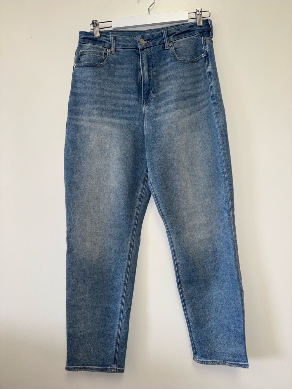 American Eagle (10 Long) Denim High Rise Curvy Mom Jeans with Stretch